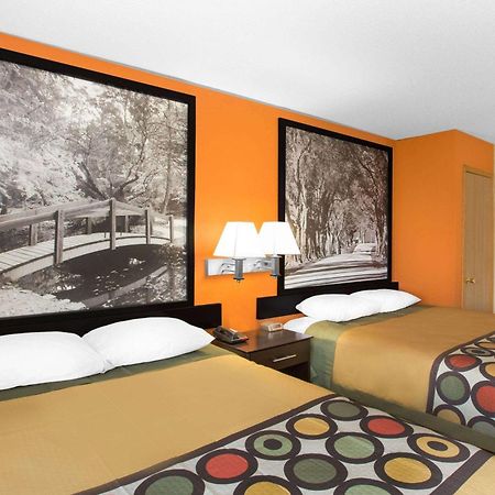 במוטל Super 8 By Wyndham Clive Ia מראה חיצוני תמונה